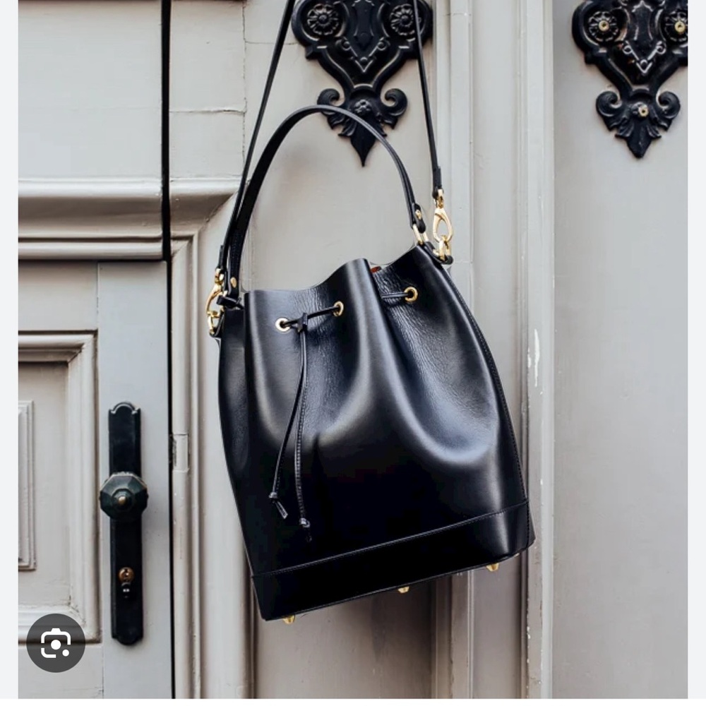 Leo et Violette black bucket bag